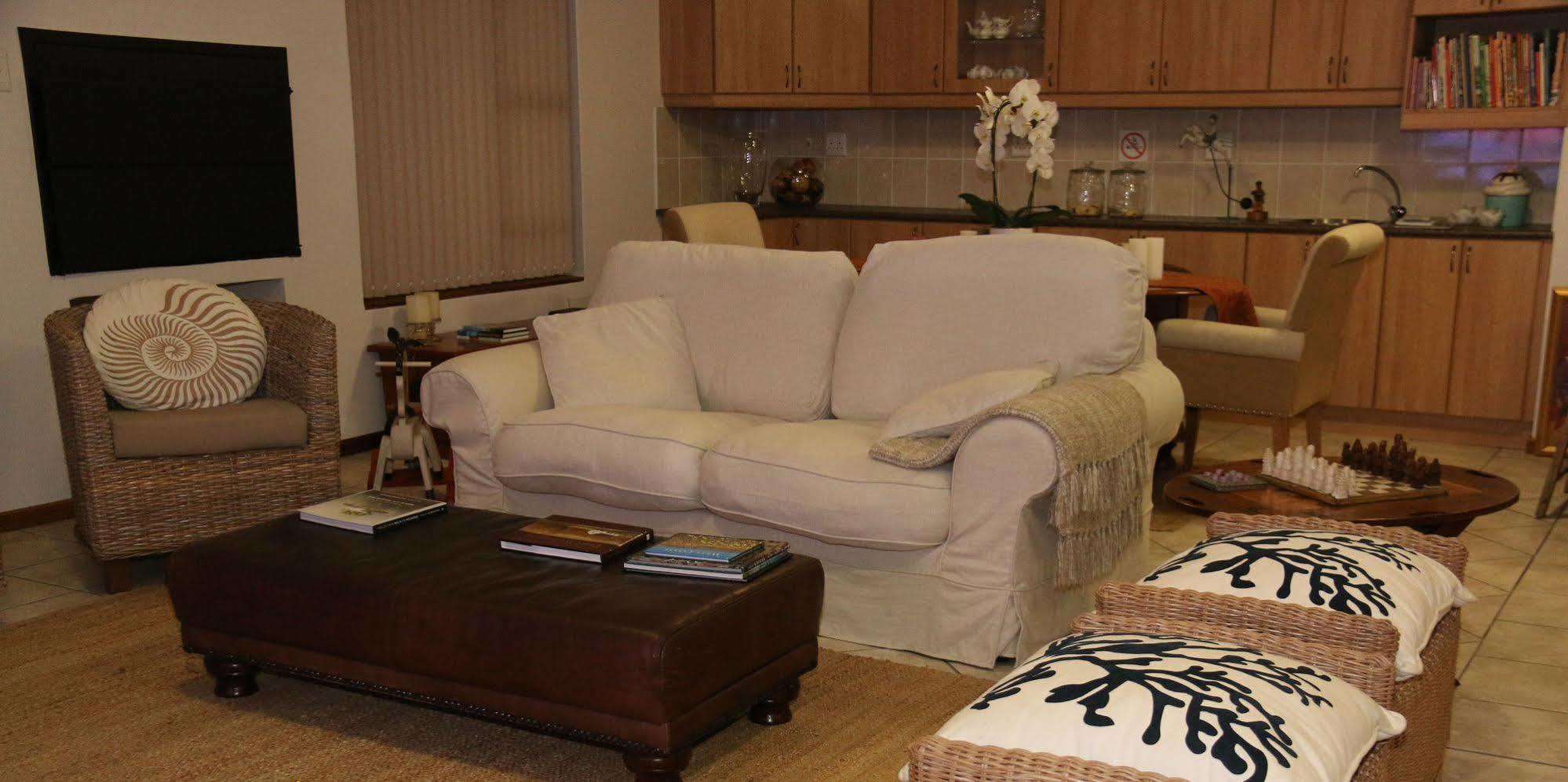 לאנגבאן Albatross Guesthouse מראה חיצוני תמונה