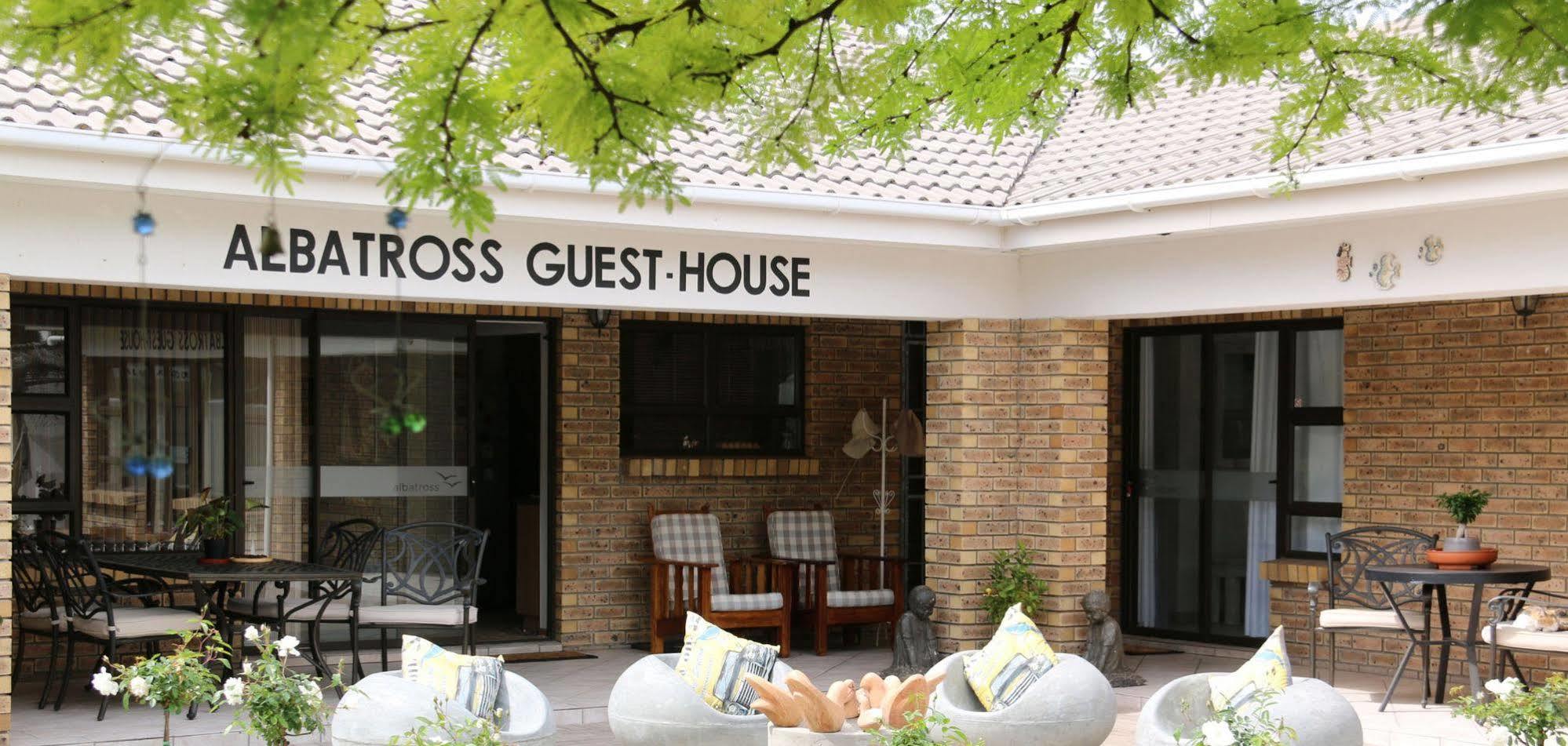 לאנגבאן Albatross Guesthouse מראה חיצוני תמונה